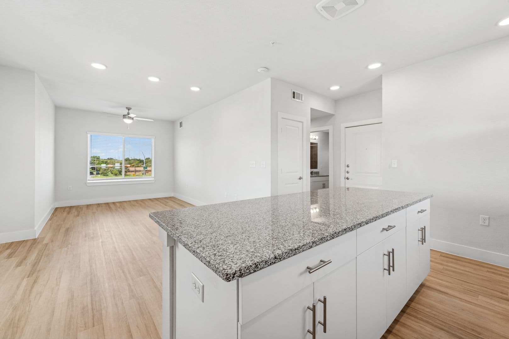 Ennis Apartment: 1101 Biloxi Drive