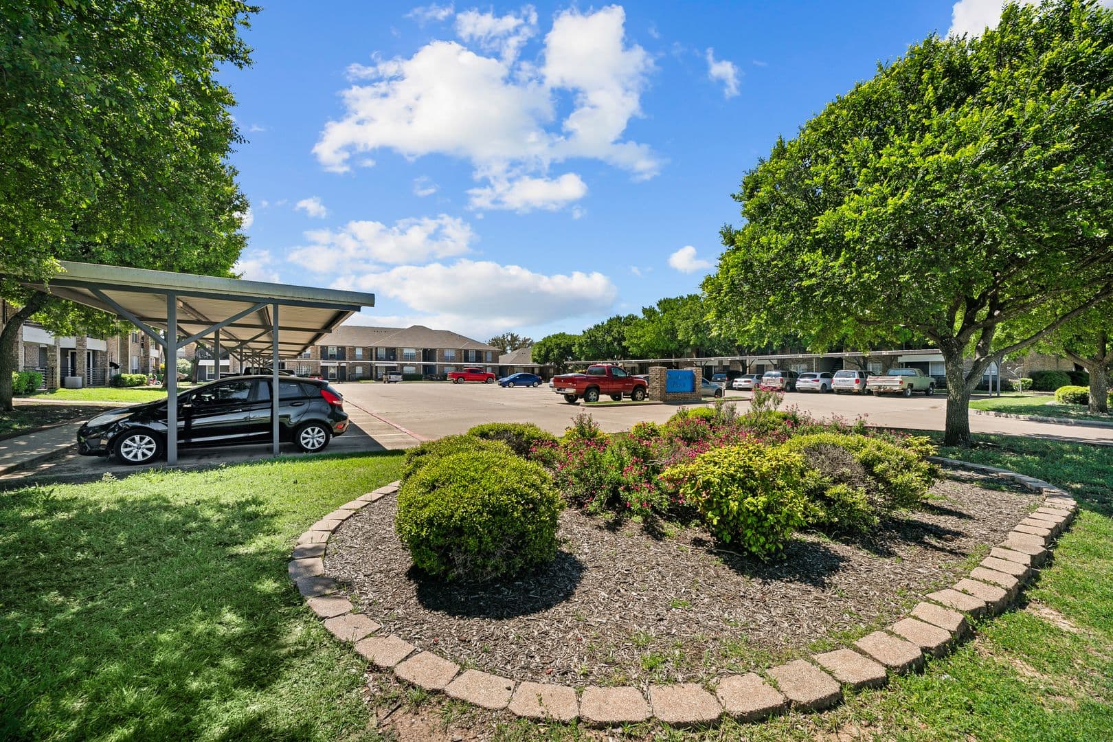Midlothian Apartment: 170 Henderson Street
