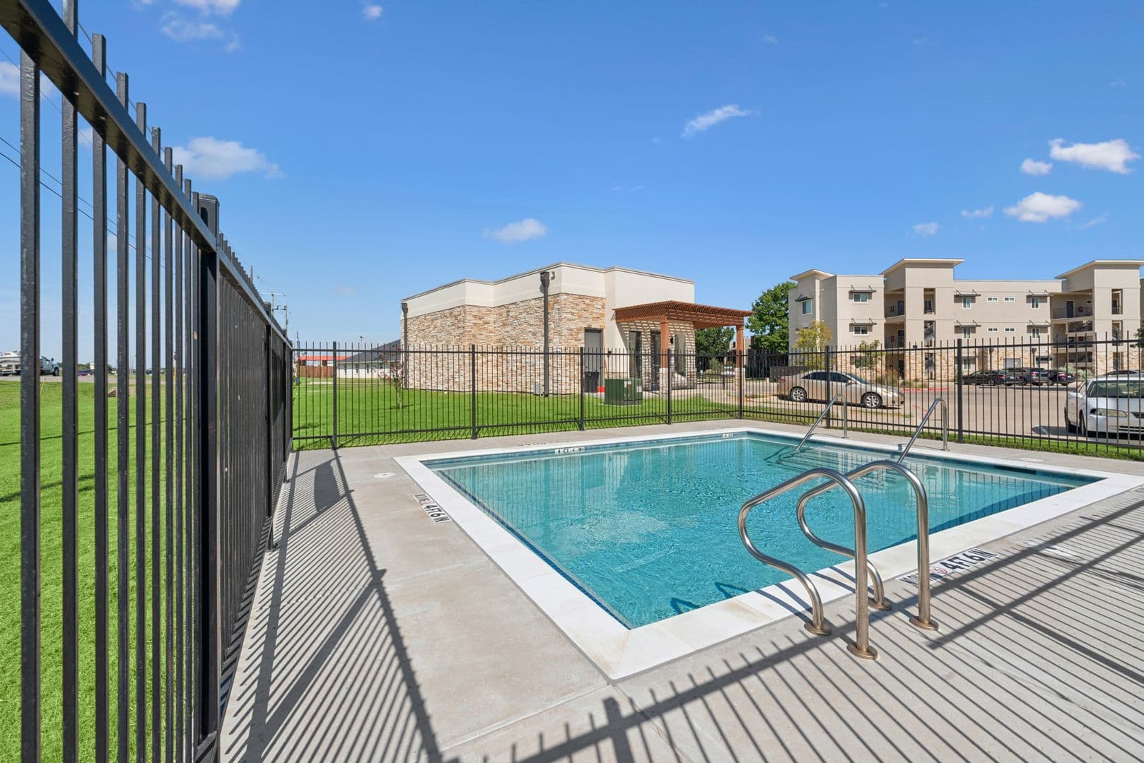 Ennis Apartment: 1101 Biloxi Drive