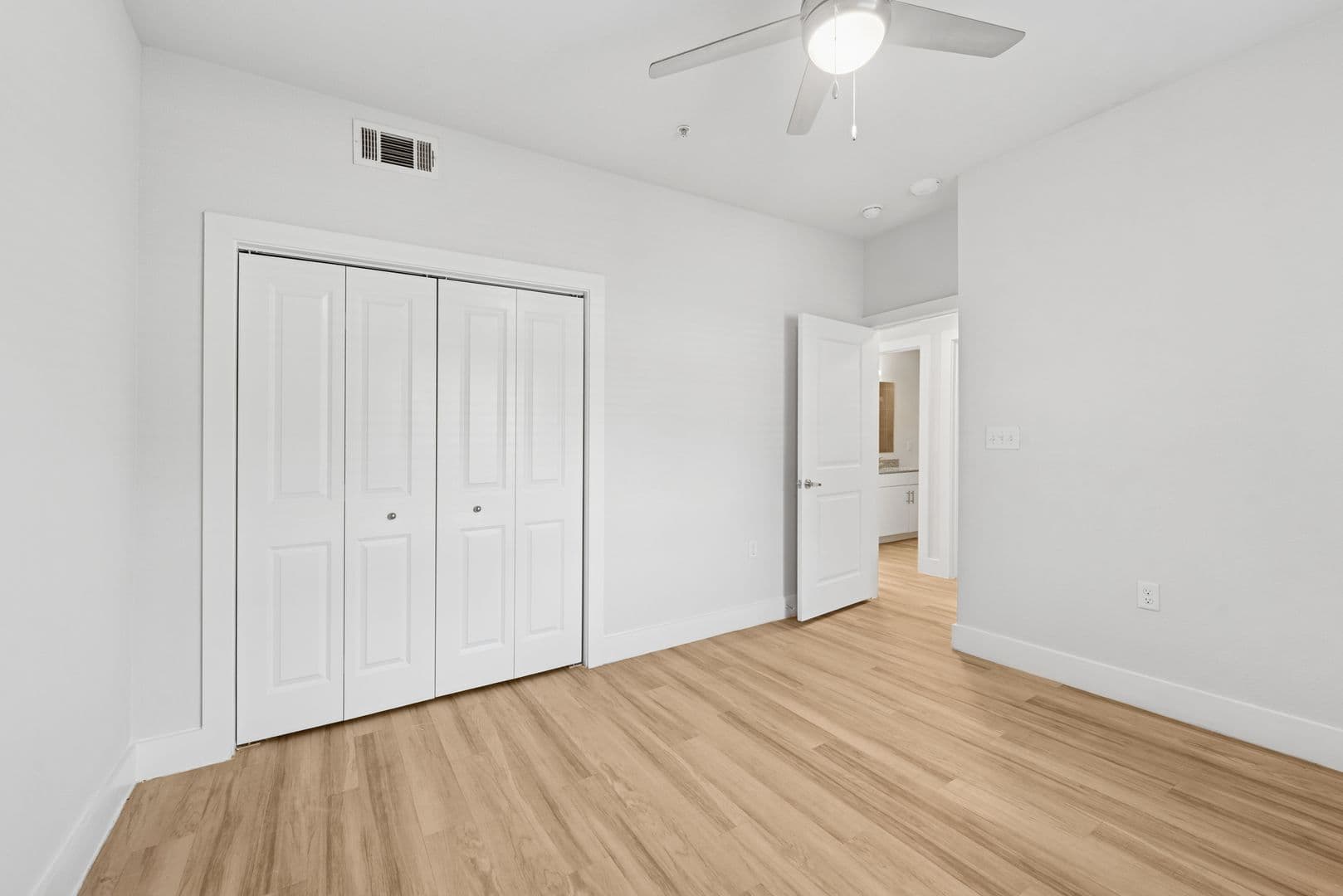 Ennis Apartment: 1101 Biloxi Drive