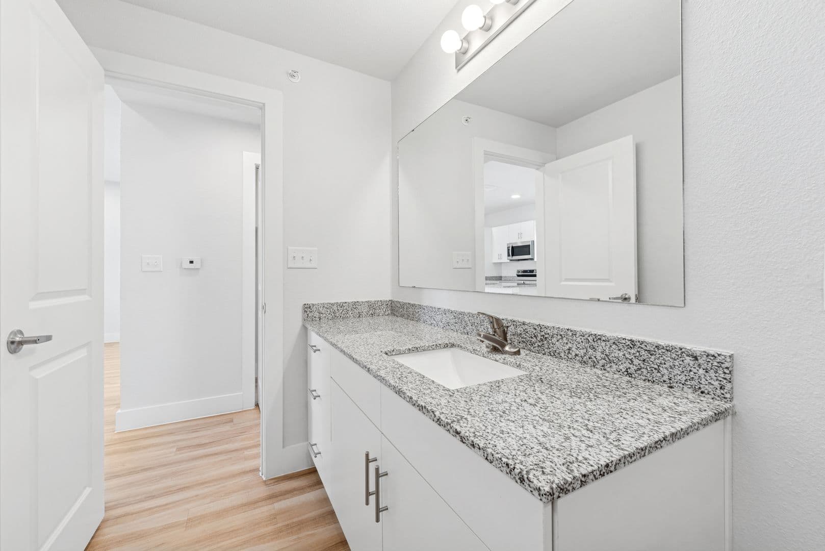Ennis Apartment: 1101 Biloxi Drive