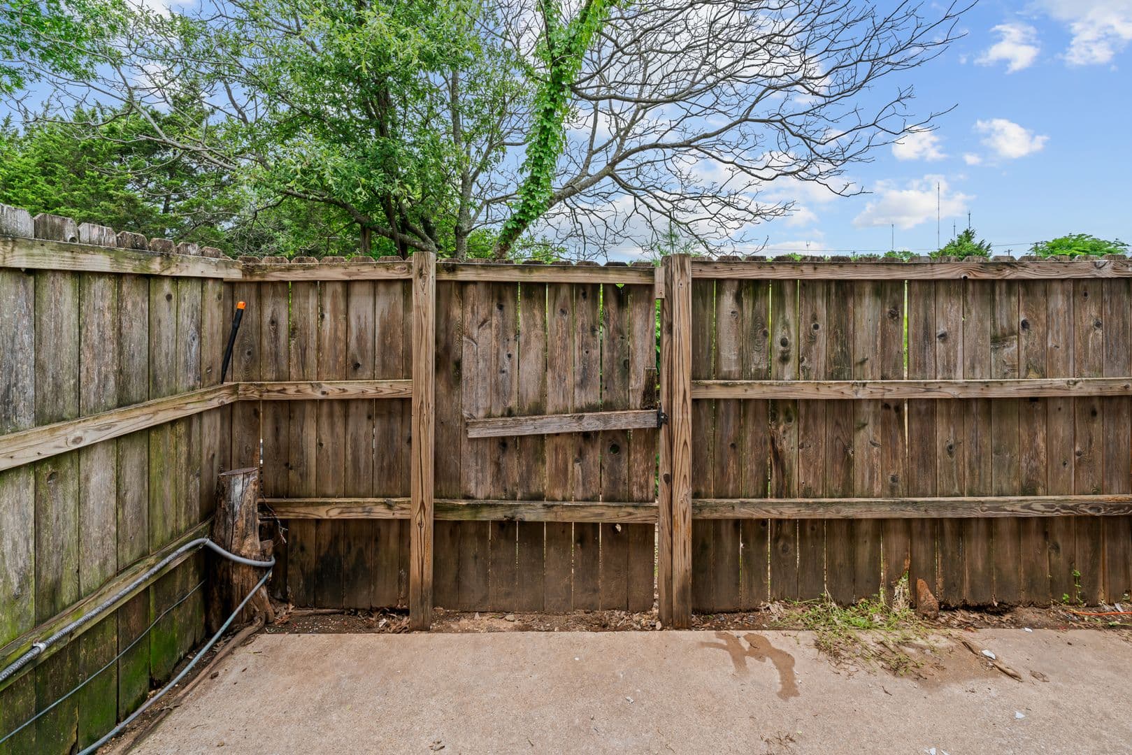 Cedar Hill Apartment: 151 East Little Creek Road