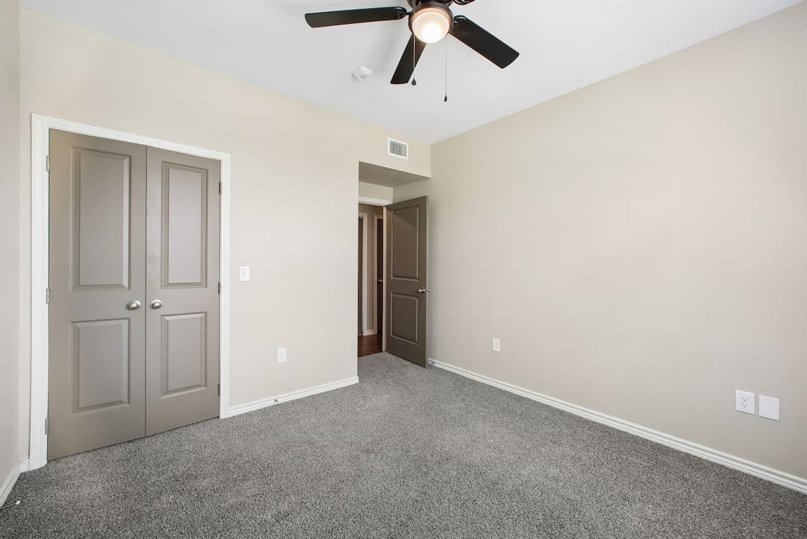 Midlothian Apartment: 2991 Lakeside Drive
