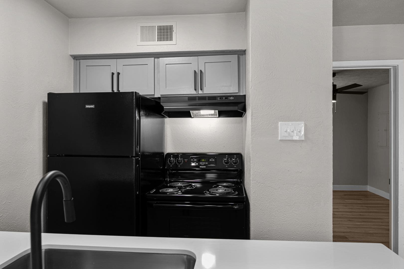 Dallas Apartment: 13266 Emily Rd