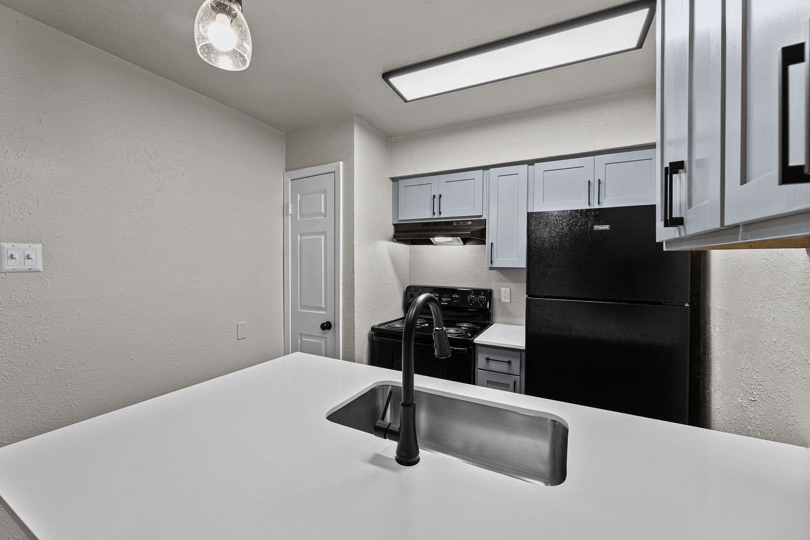 Dallas Apartment: 13266 Emily Rd