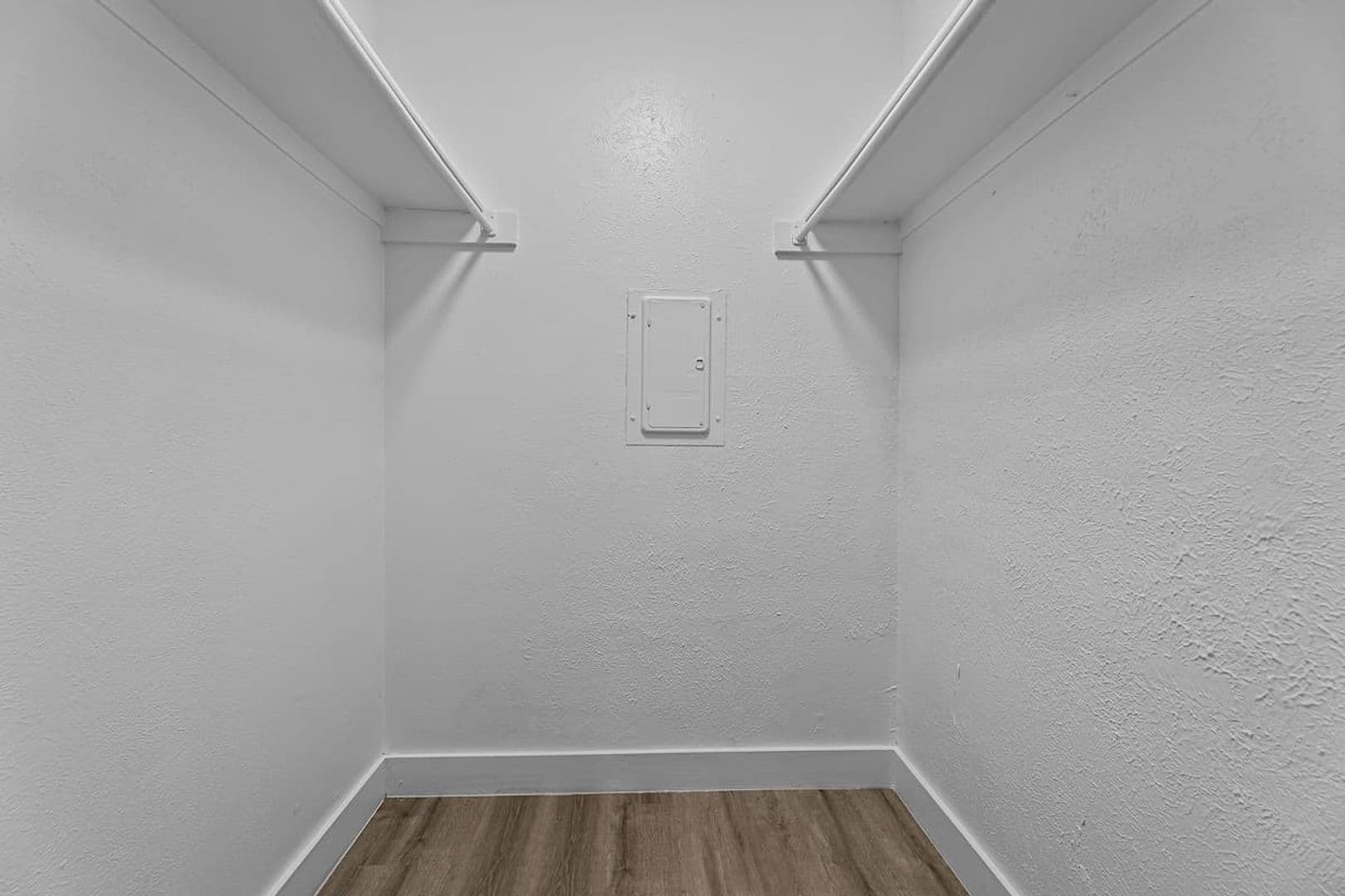 Dallas Apartment: 13266 Emily Rd