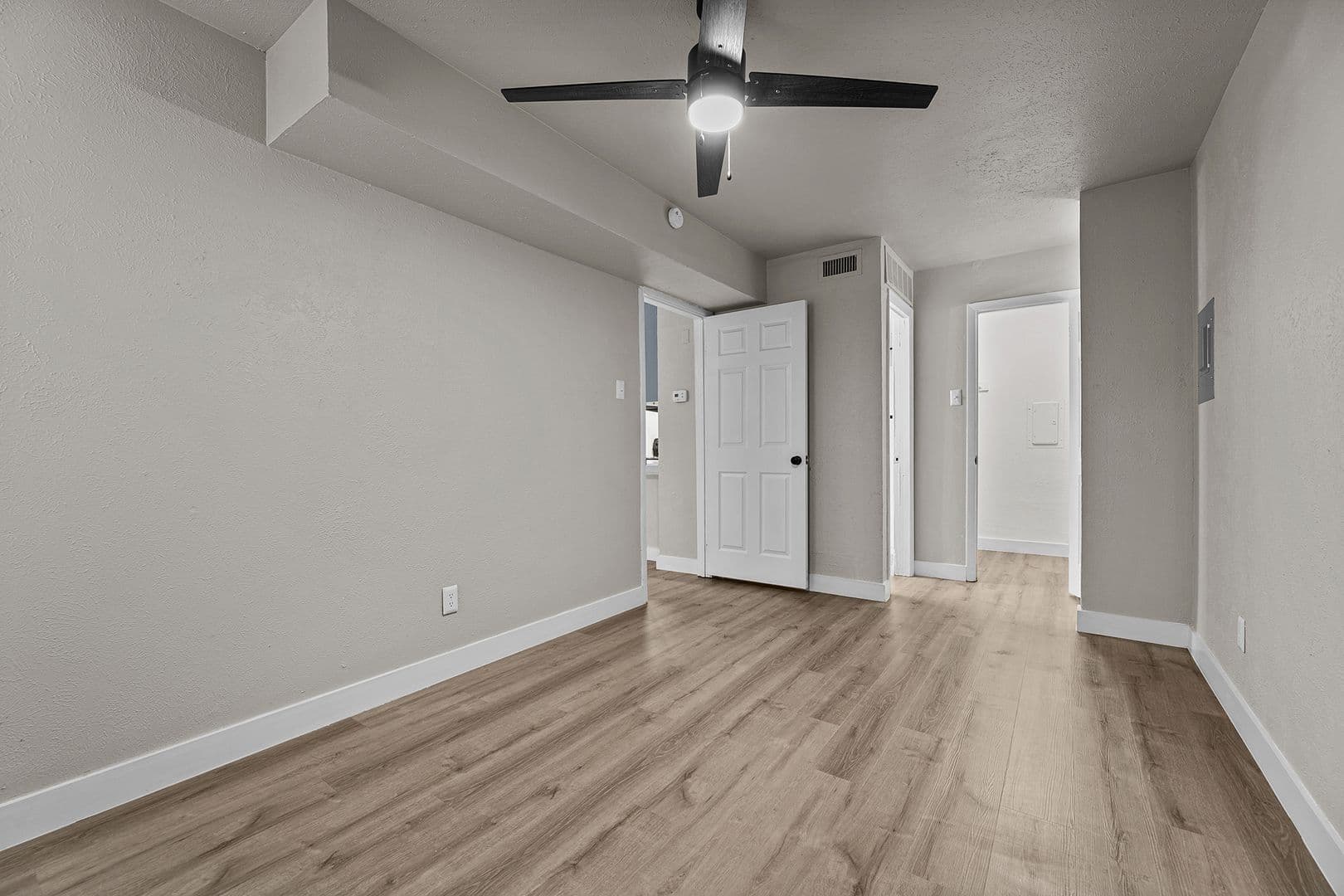 Dallas Apartment: 13266 Emily Rd