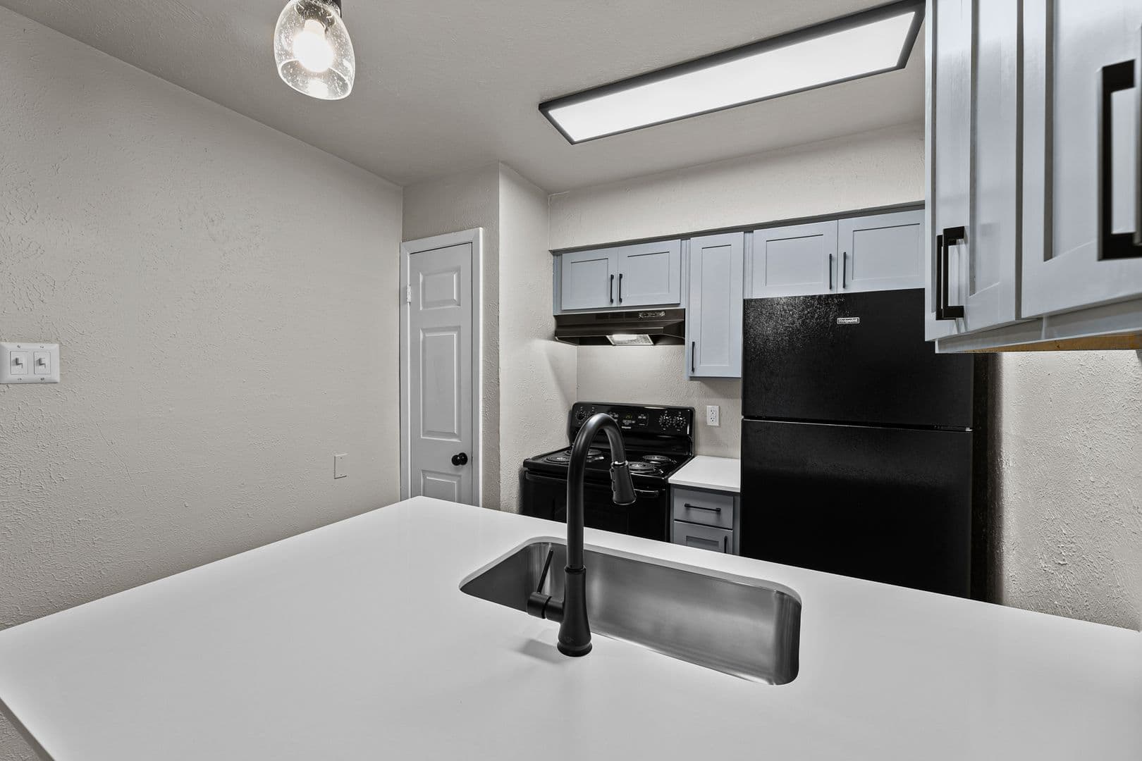 Dallas Apartment: 13266 Emily Rd