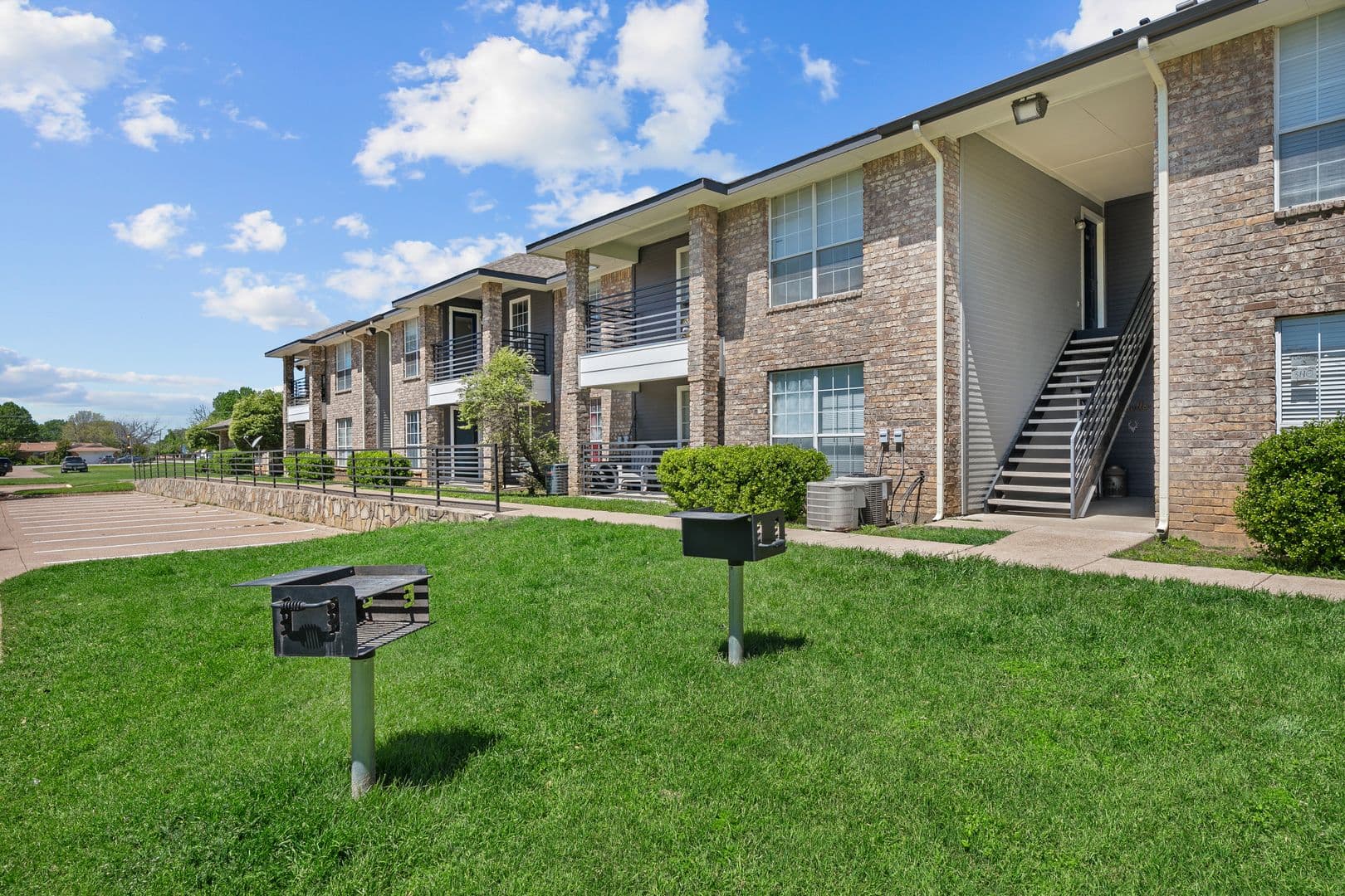 Midlothian Apartment: 170 Henderson Street