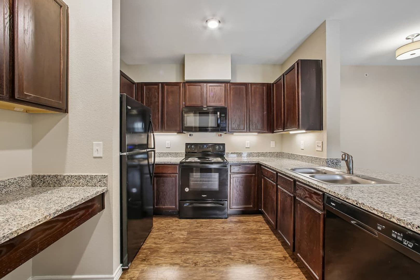 Midlothian Apartment: 2991 Lakeside Drive