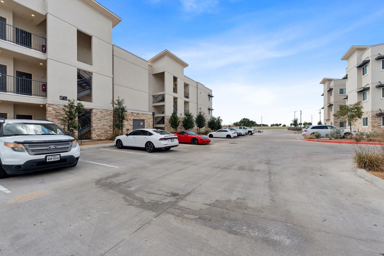 Ennis Apartment: 1101 Biloxi Drive