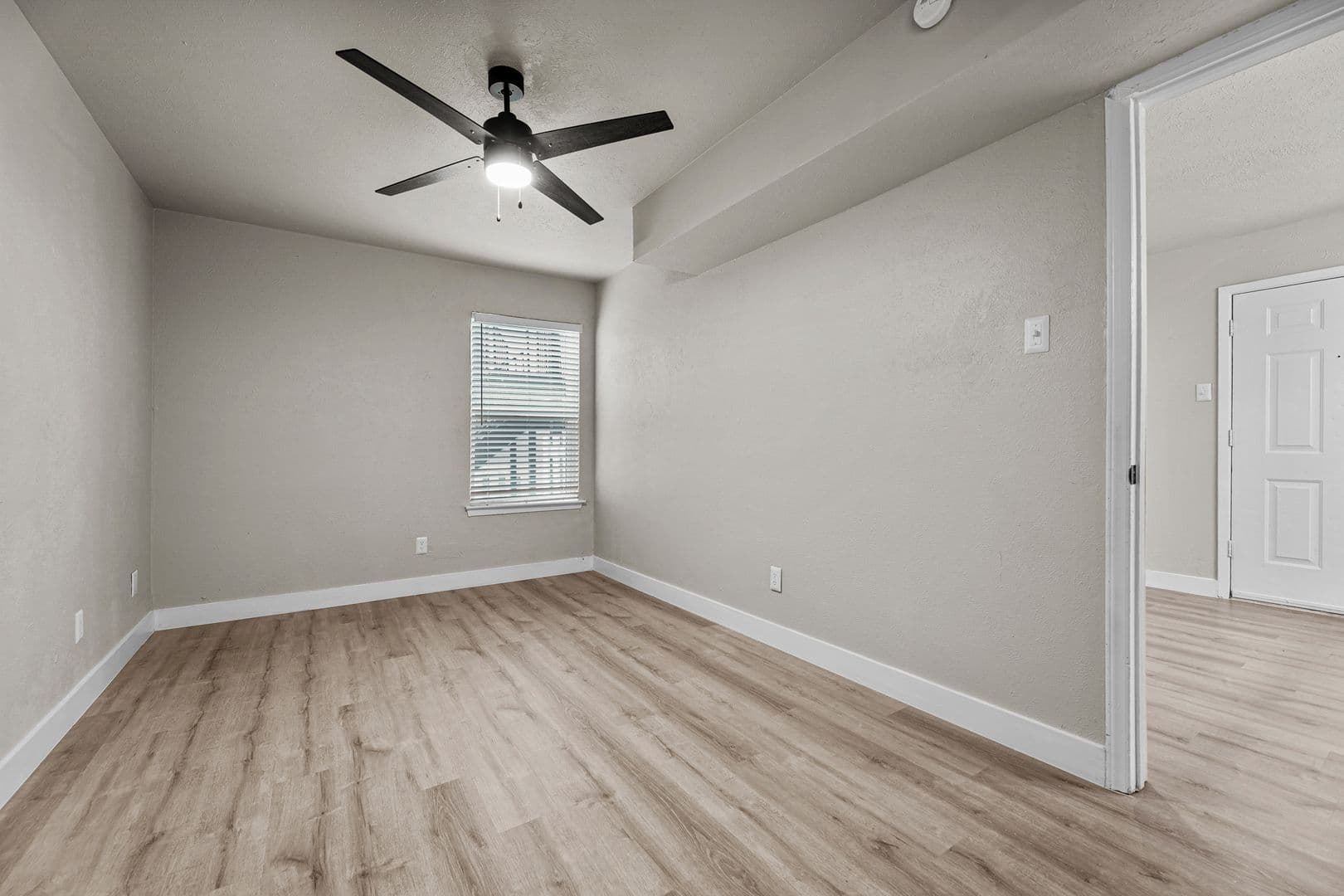 Dallas Apartment: 13266 Emily Rd
