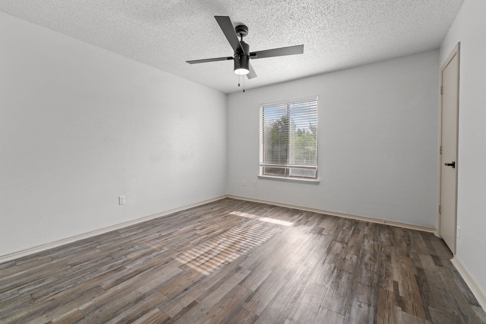 Cedar Hill Apartment: 151 East Little Creek Road