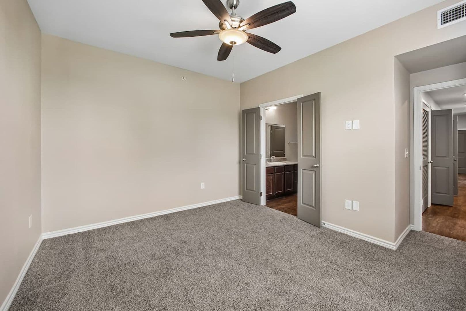 Midlothian Apartment: 2991 Lakeside Drive