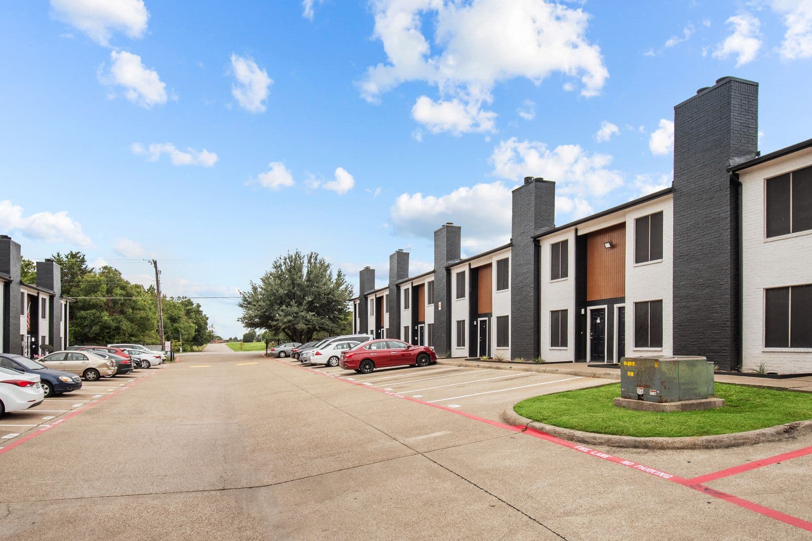 Cedar Hill Apartment: 151 East Little Creek Road