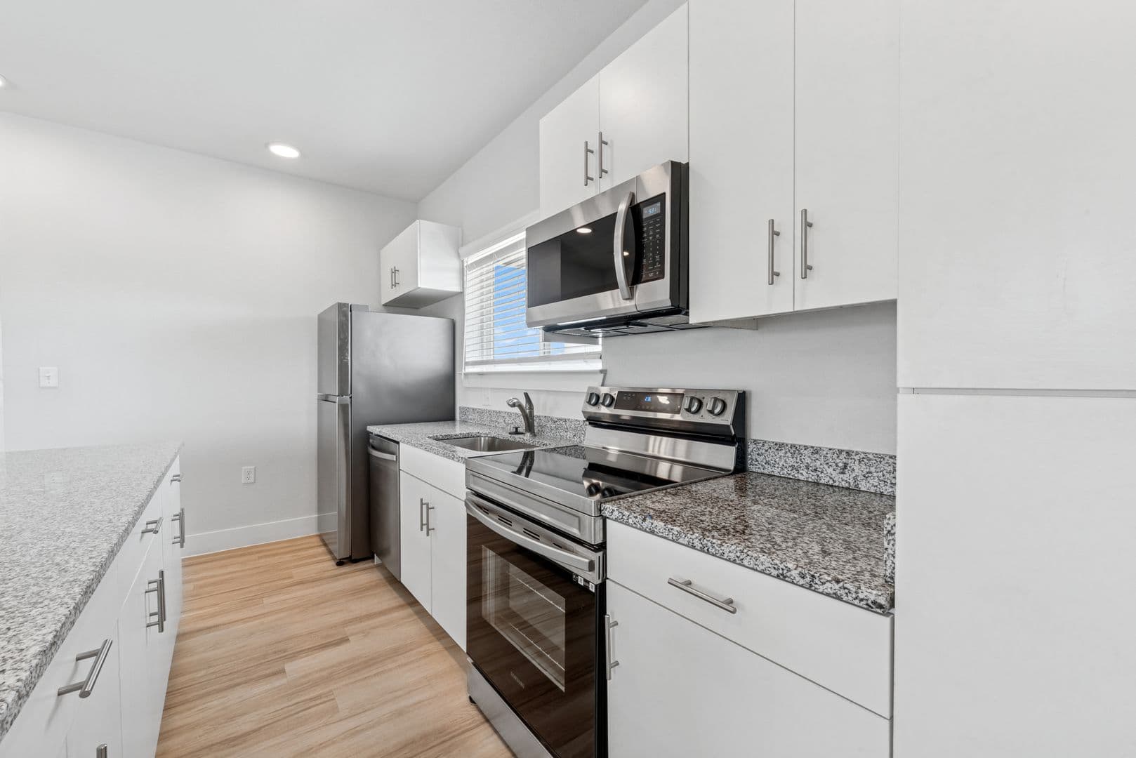 Ennis Apartment: 1101 Biloxi Drive