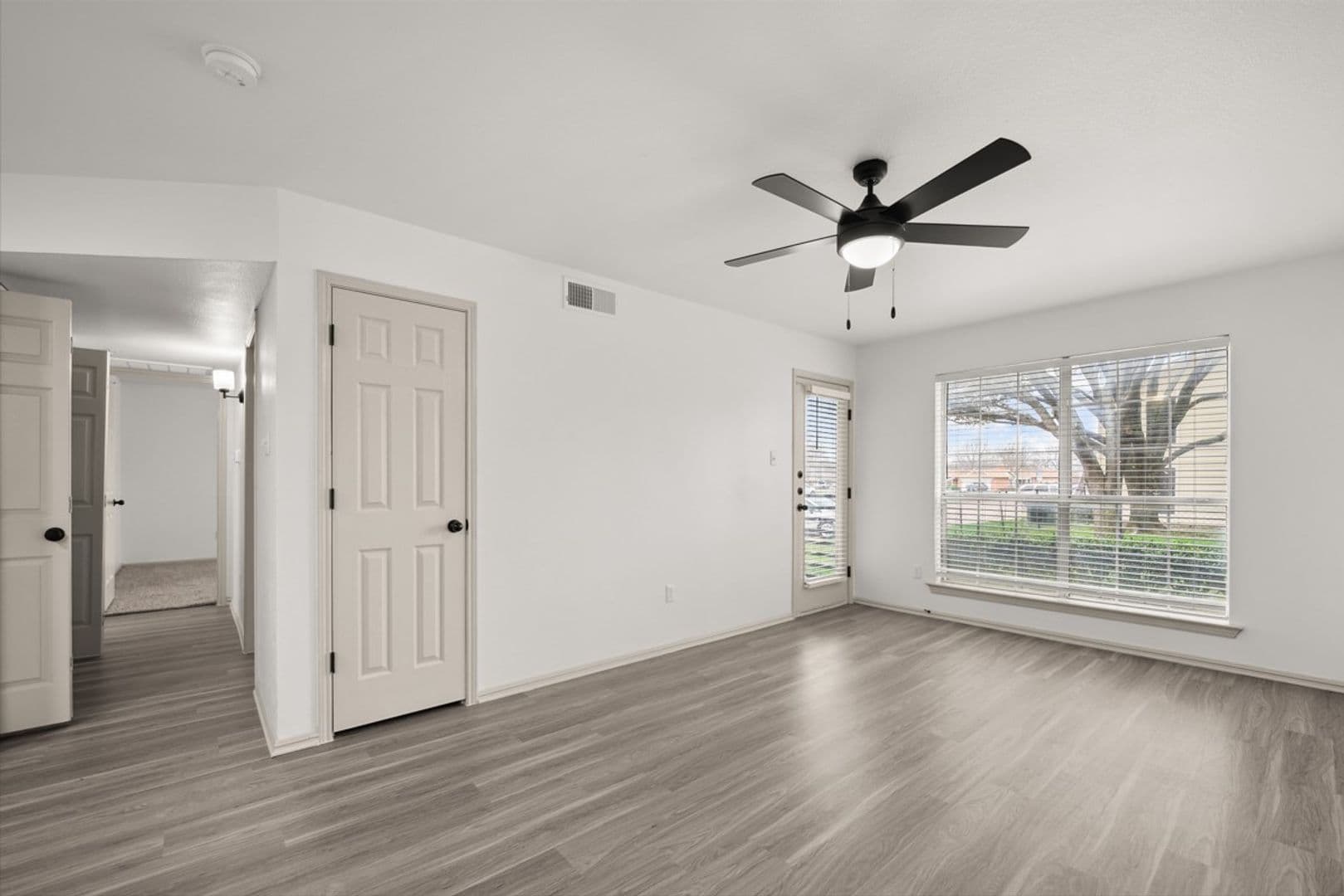 Midlothian Apartment: 170 Henderson Street