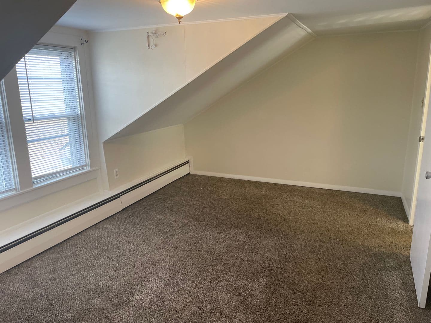 West Warwick Apartment: 16 Border Street