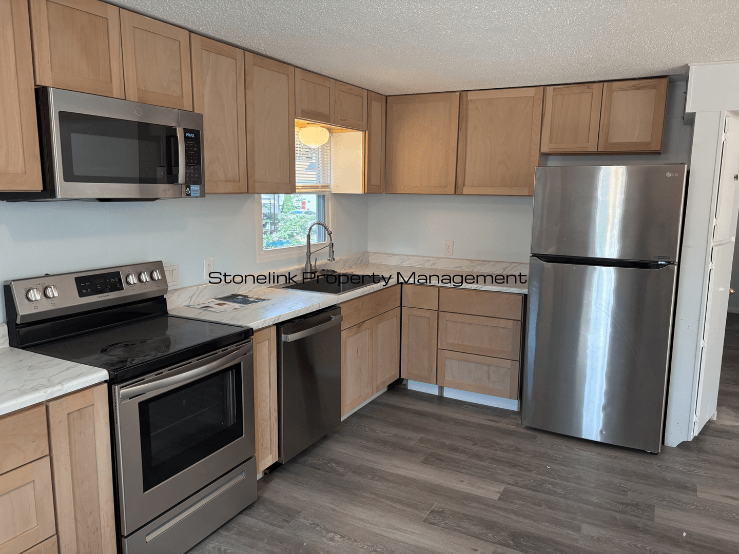 Riverside Apartment: 480 Bullocks Point Avenue