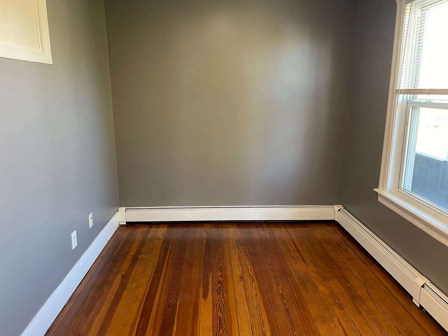 Pawtucket Apartment: 94 Lonsdale Avenue / 6 Lewis Street