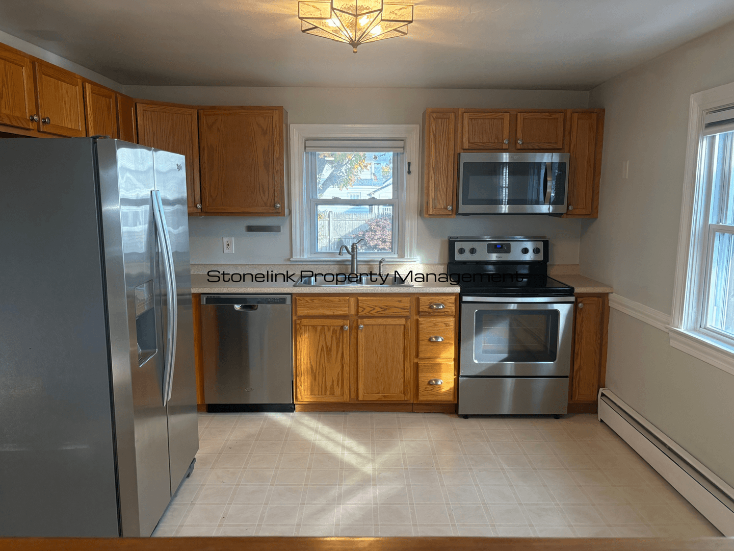 Pawtucket House: 80 Pollard Avenue