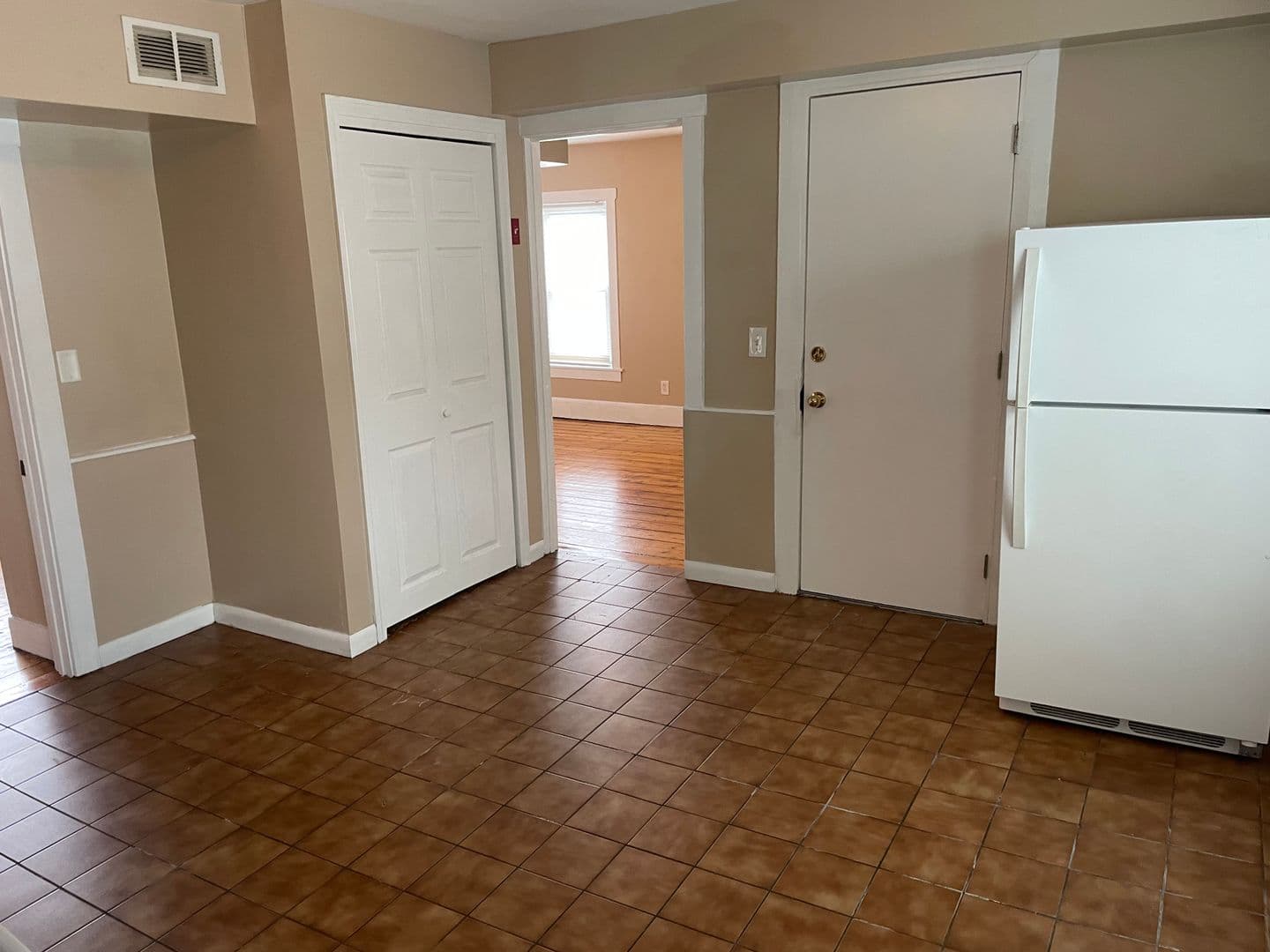 Pawtucket Apartment: 183-185 Harrison Street