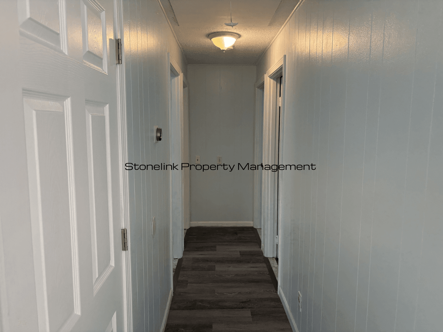 Riverside Apartment: 480 Bullocks Point Avenue