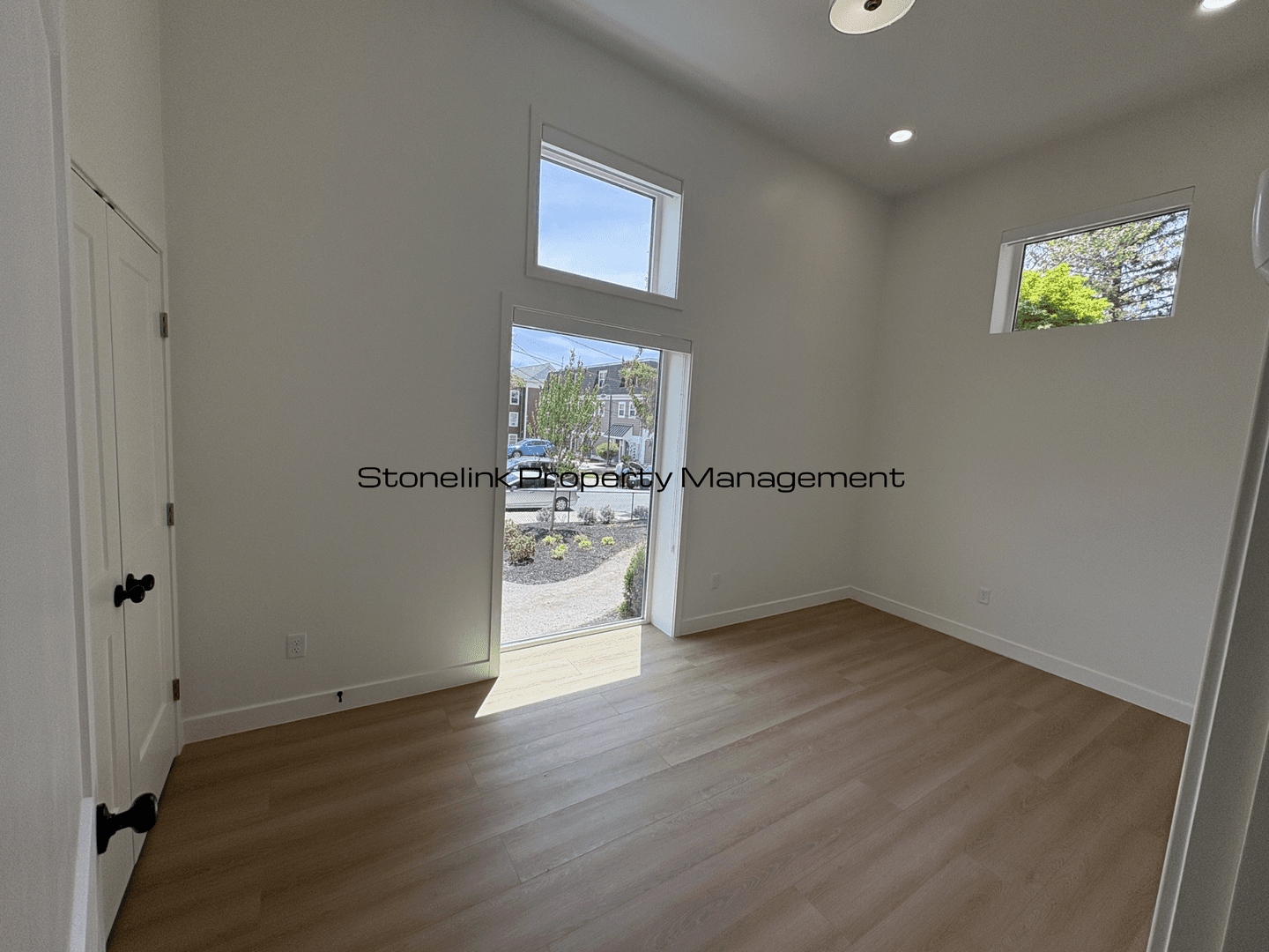 Providence Apartment: 265 Manton Avenue