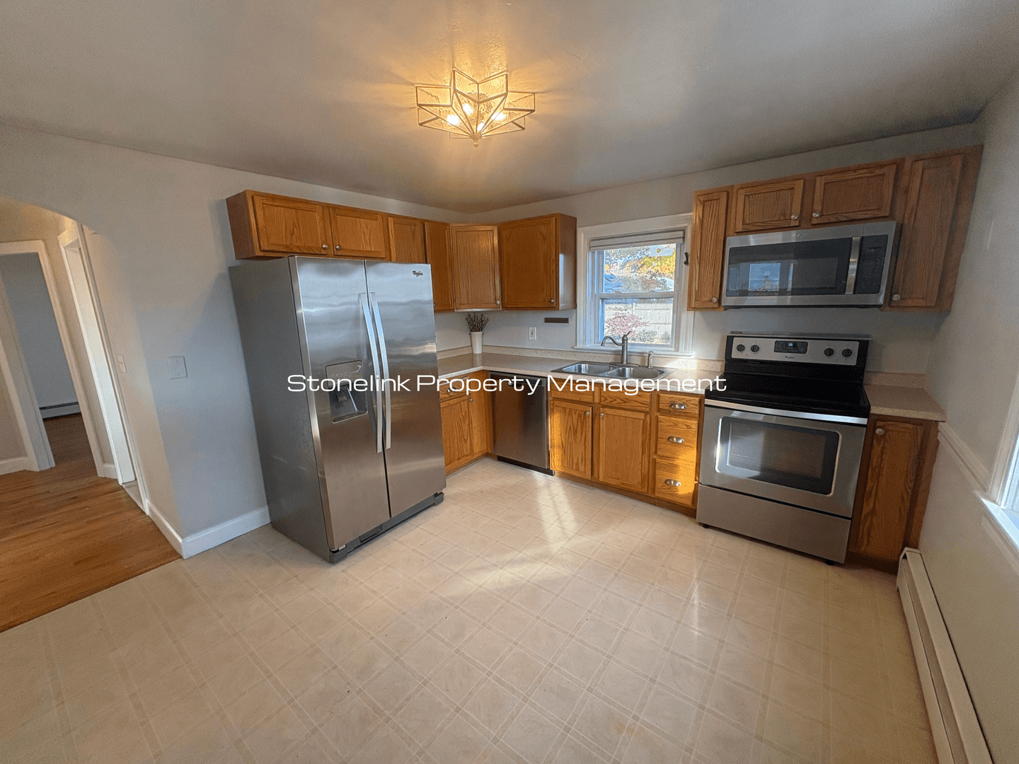 Pawtucket House: 80 Pollard Avenue