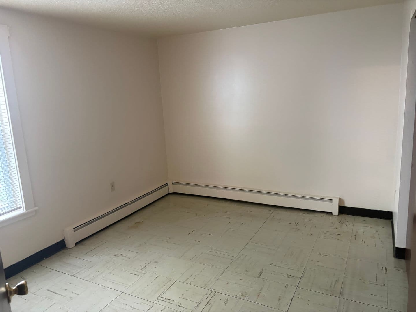 Central Falls Apartment: 3 Sumner Avenue