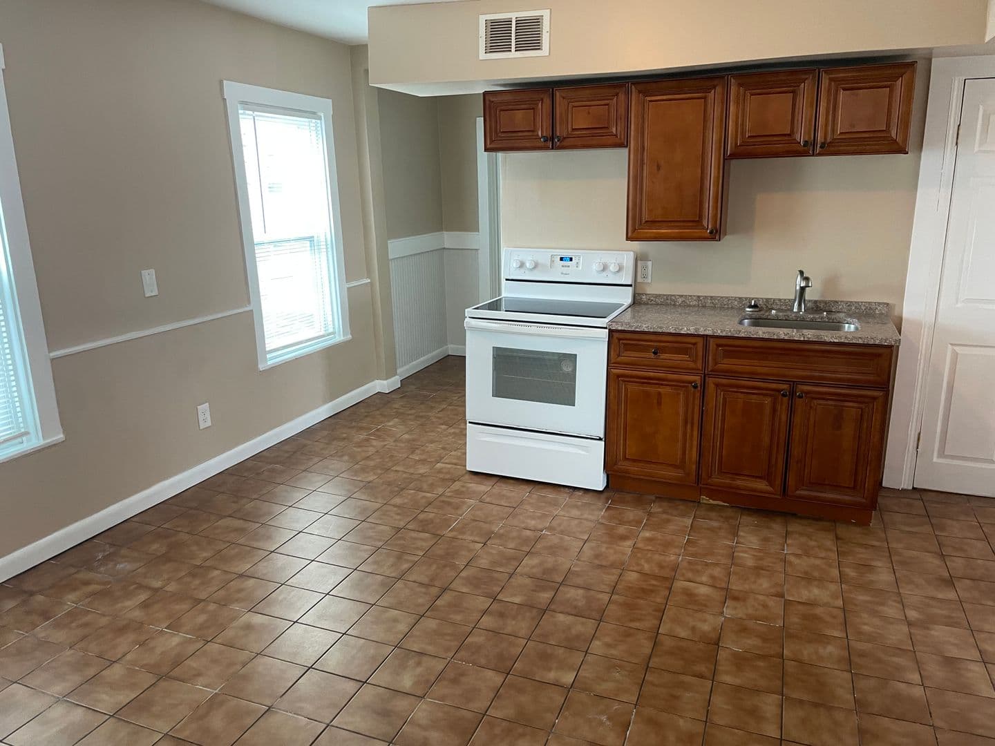 Pawtucket Apartment: 183-185 Harrison Street