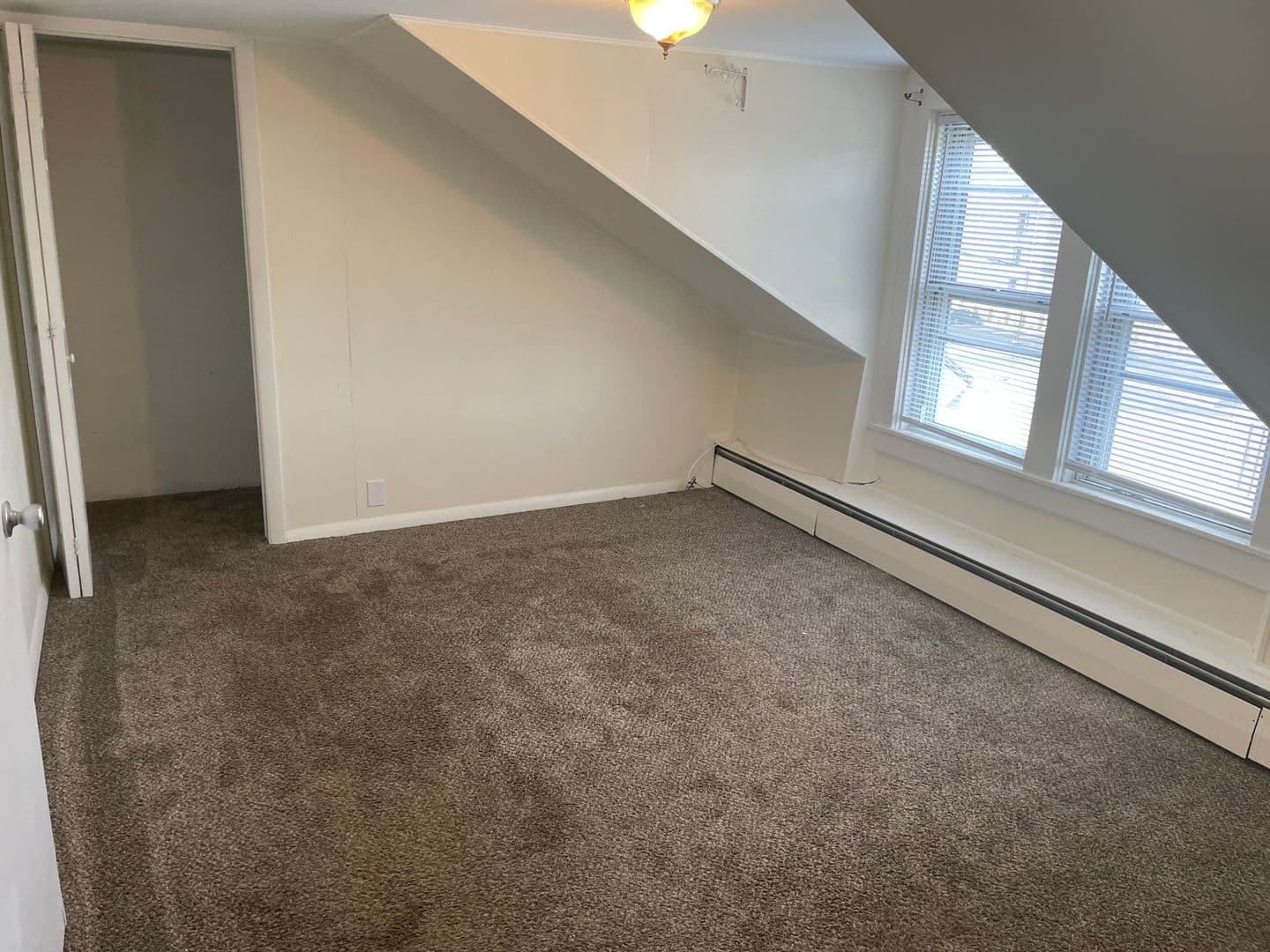 West Warwick Apartment: 16 Border Street