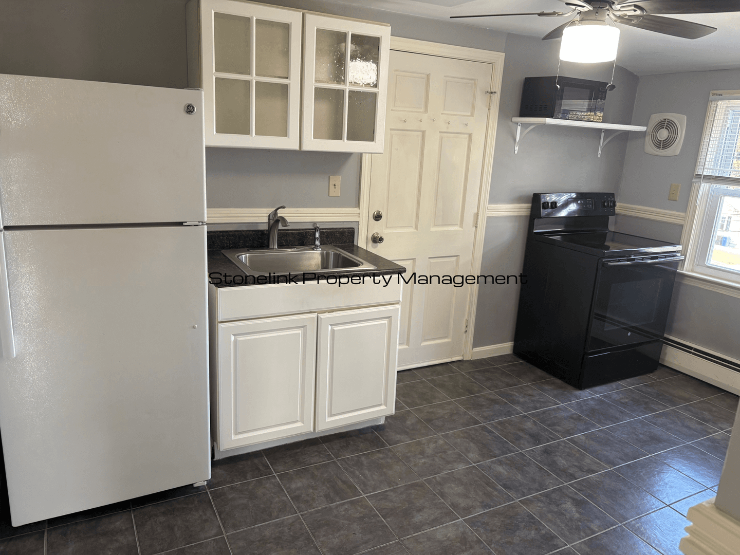 Johnston Apartment: 39 George Waterman Road