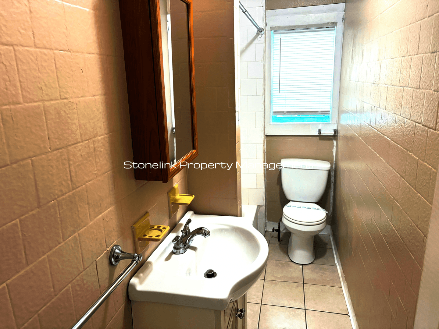 Pawtucket Apartment: 266 Lonsdale Avenue
