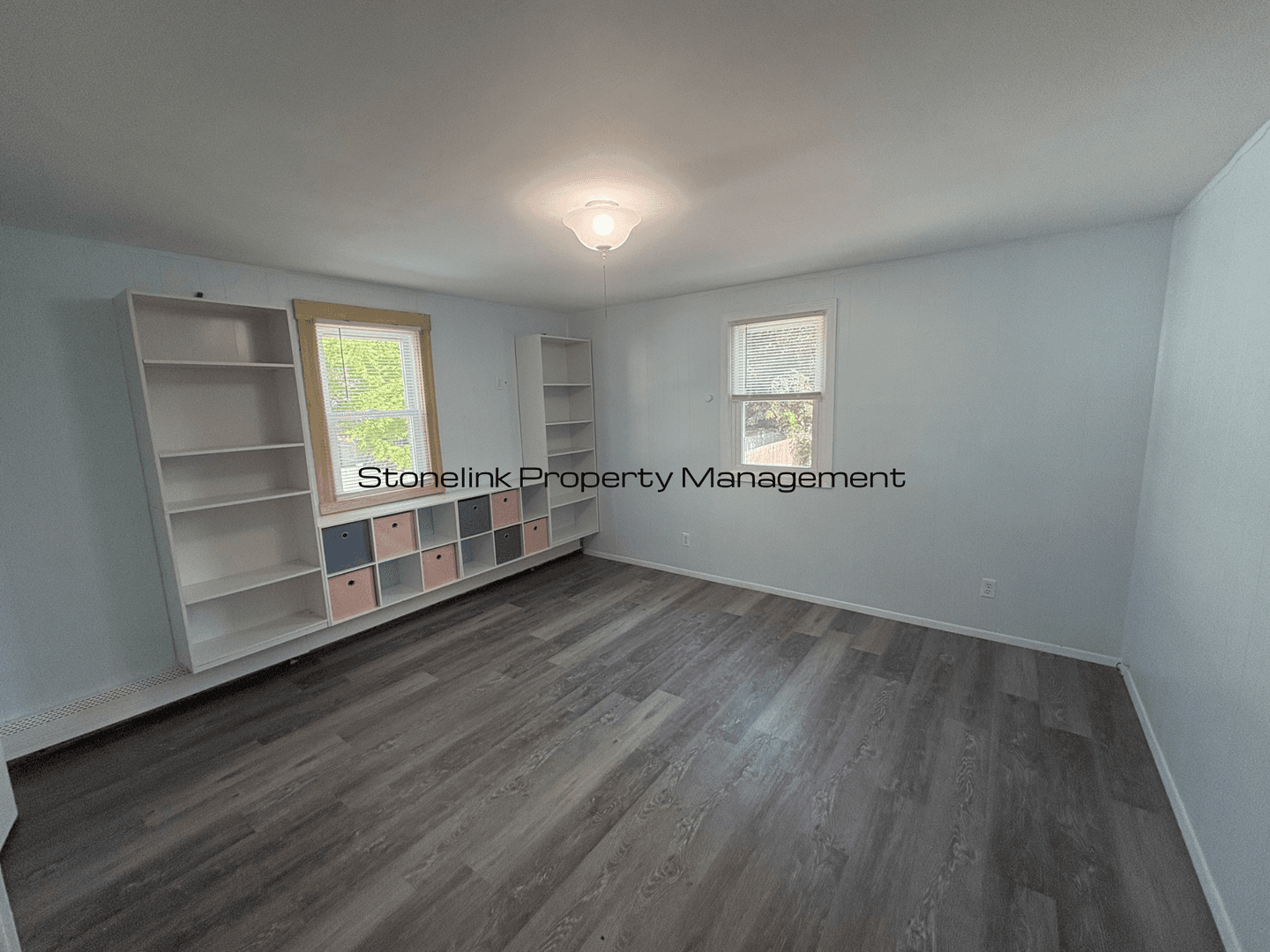 Riverside Apartment: 480 Bullocks Point Avenue