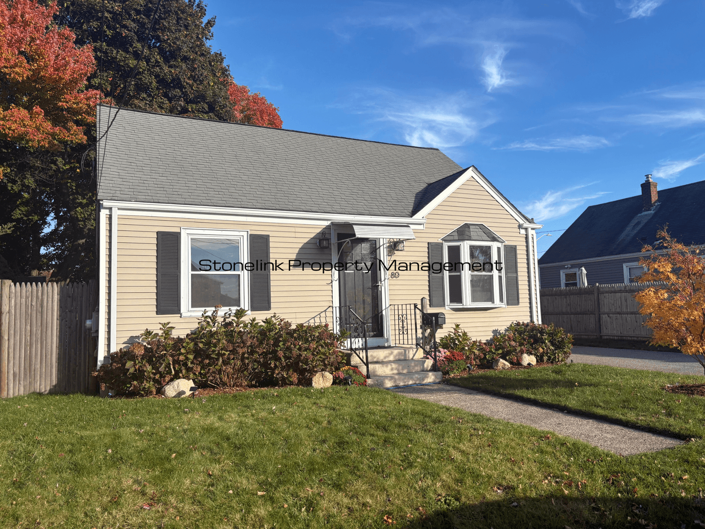 Pawtucket House: 80 Pollard Avenue