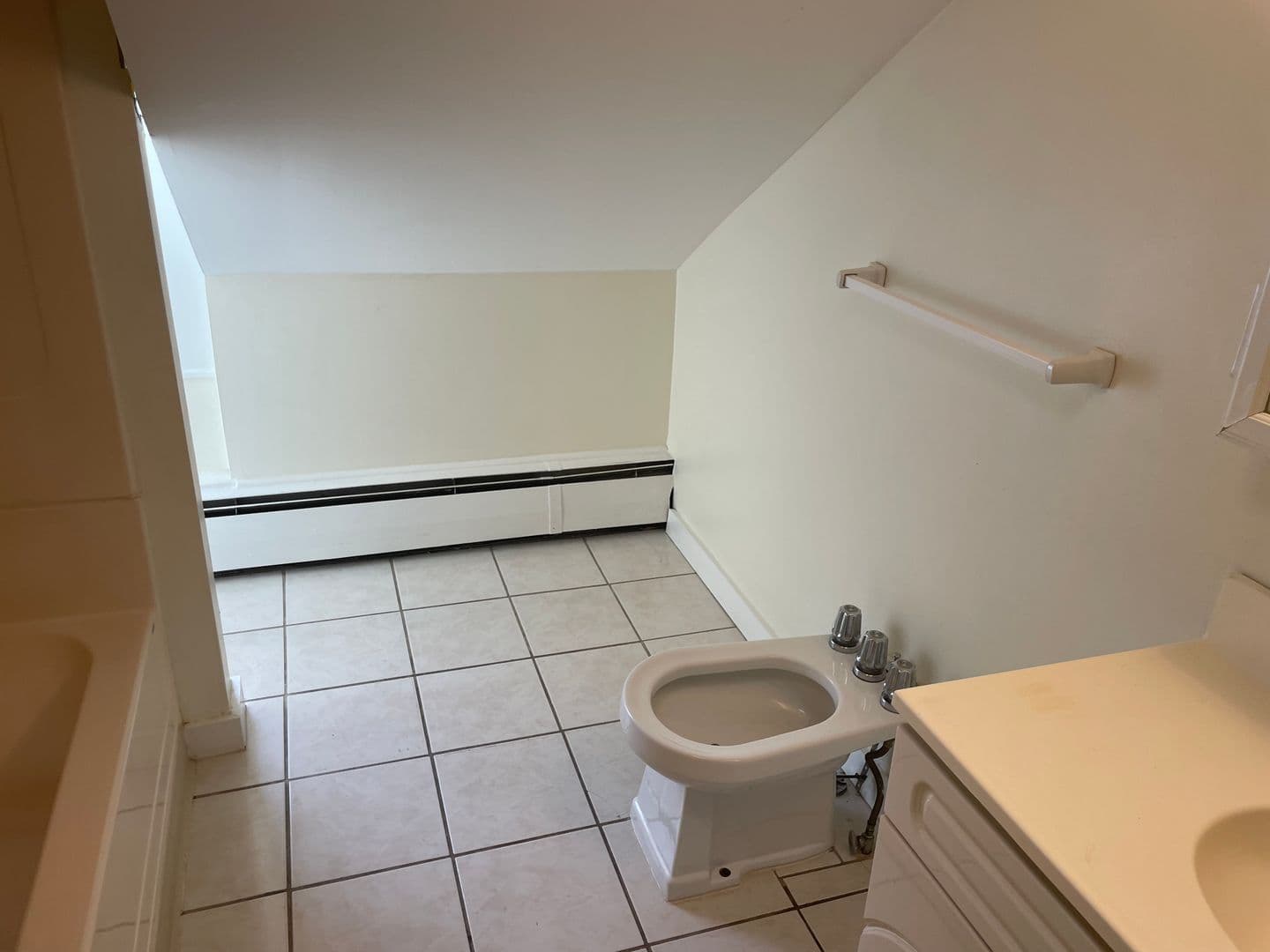 West Warwick Apartment: 16 Border Street