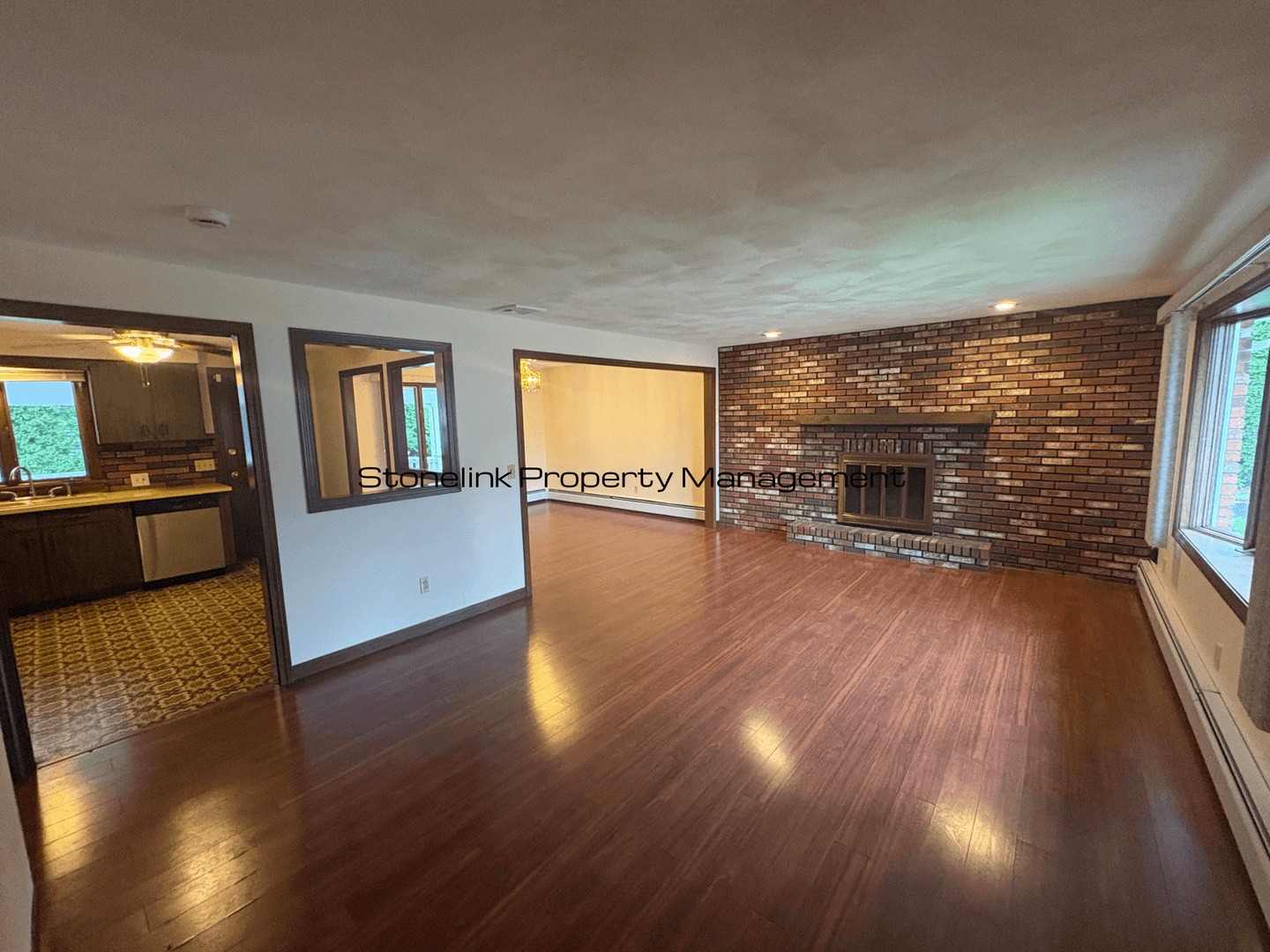 North Providence House: 2 Heritage Circle