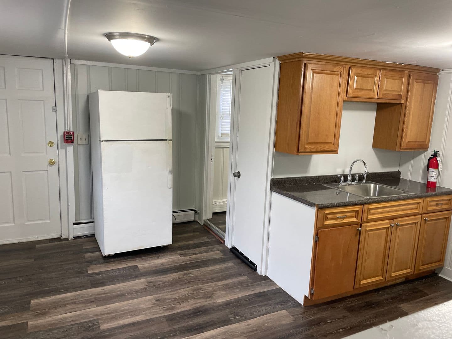 Pawtucket Apartment: 442 Smithfield Avenue - 1 Oriole Avenue