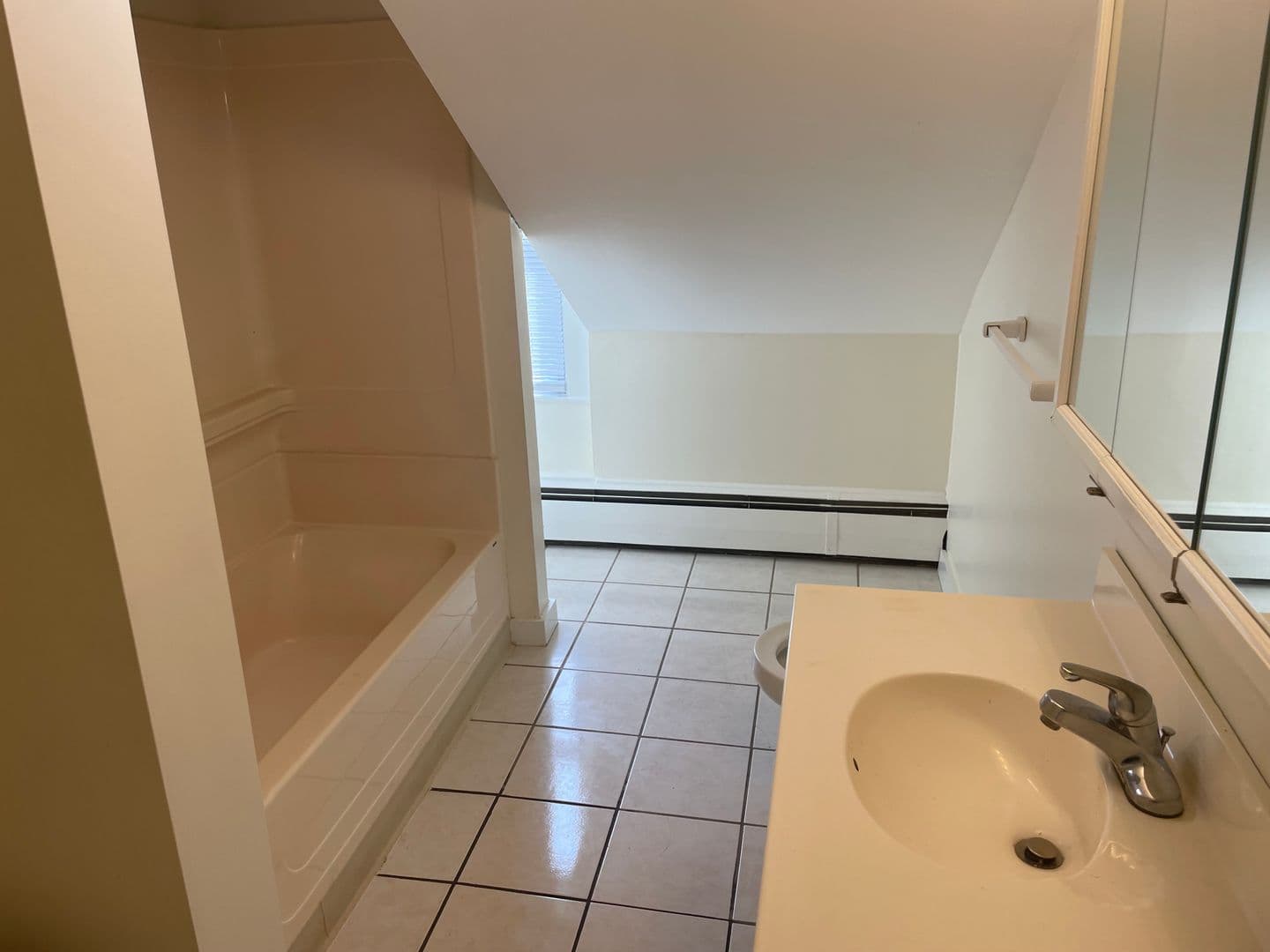 West Warwick Apartment: 16 Border Street