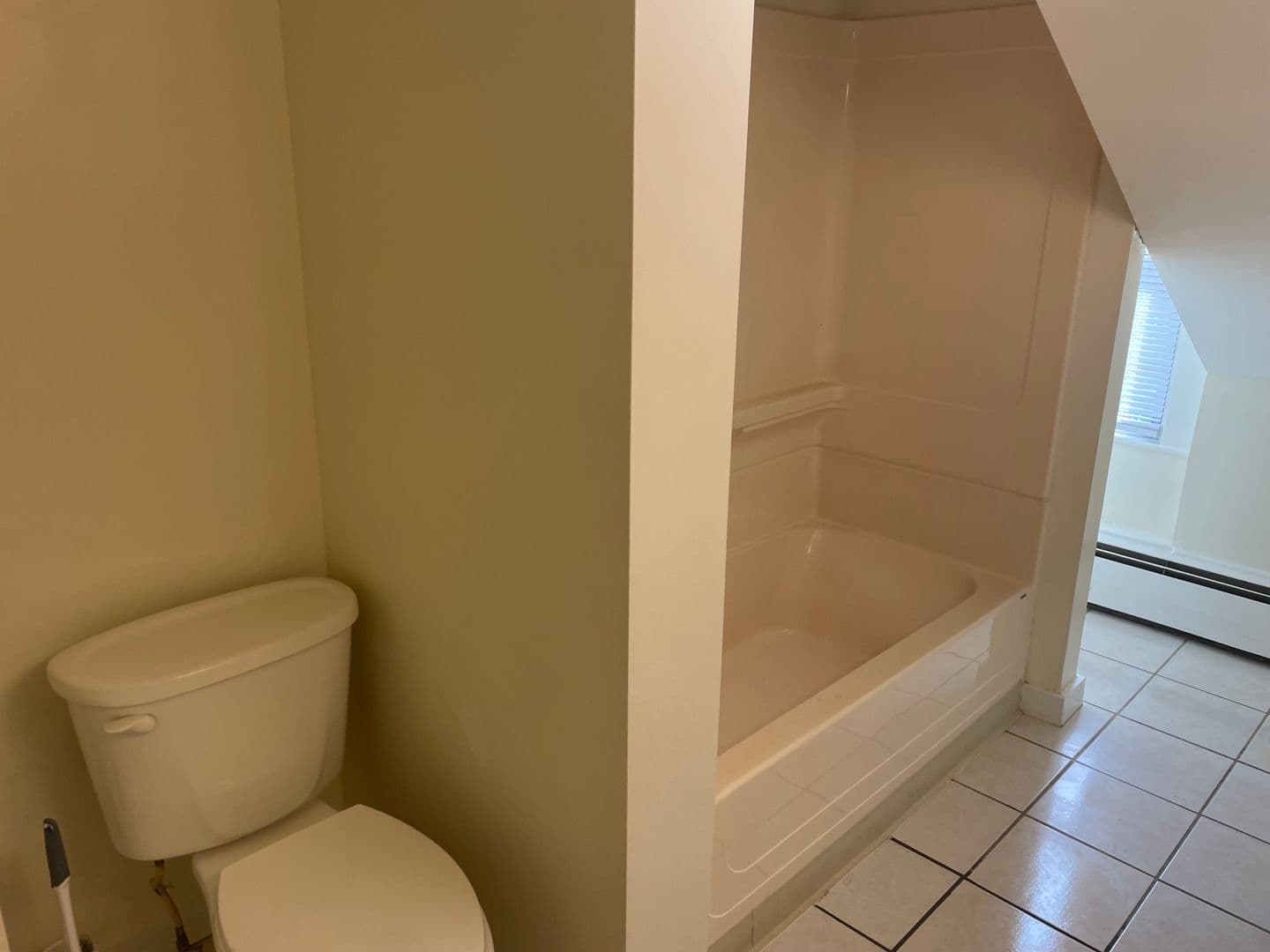 West Warwick Apartment: 16 Border Street