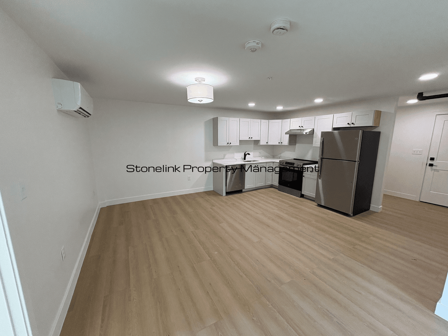 Providence Apartment: 265 Manton Avenue