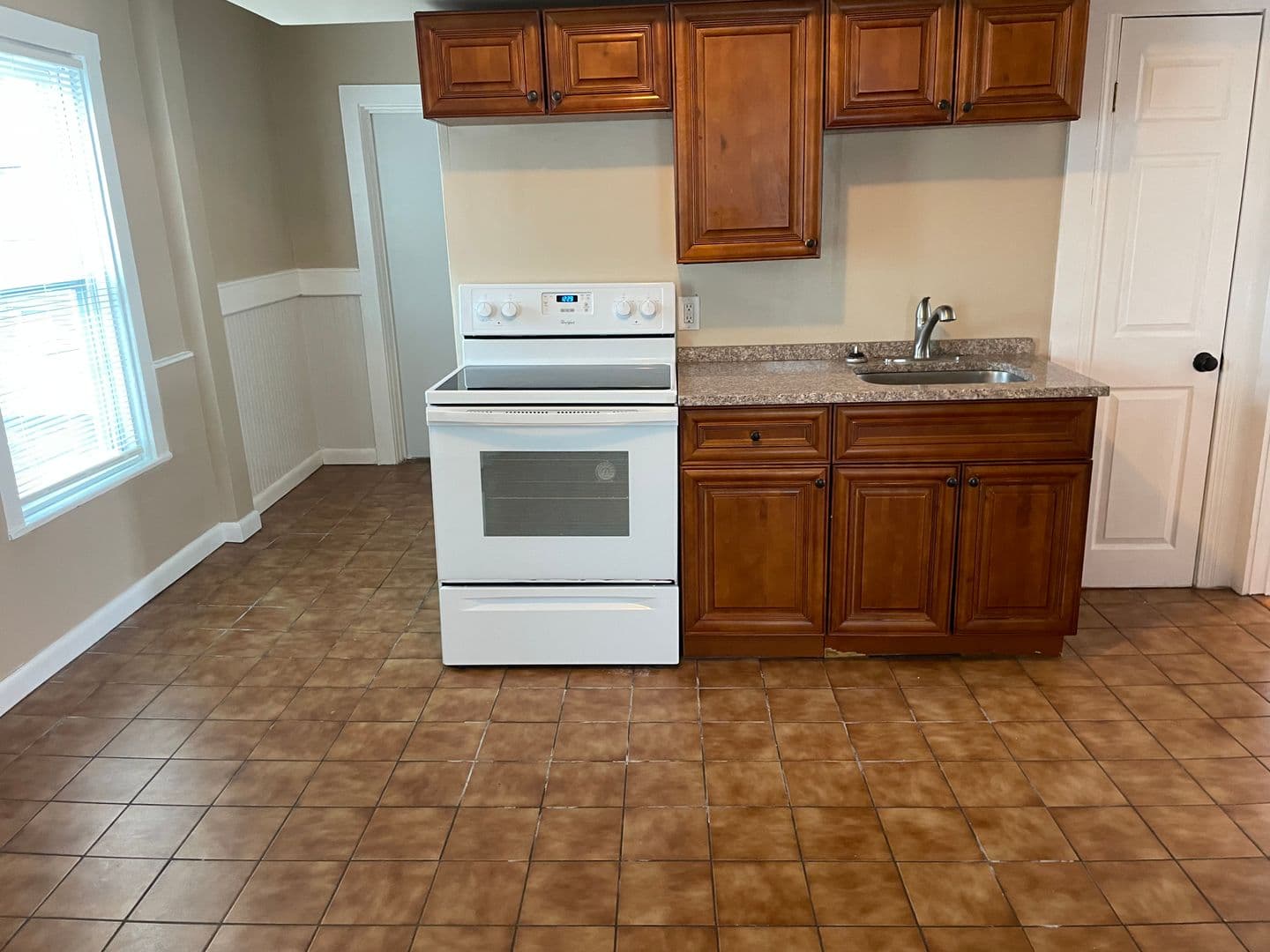 Pawtucket Apartment: 183-185 Harrison Street