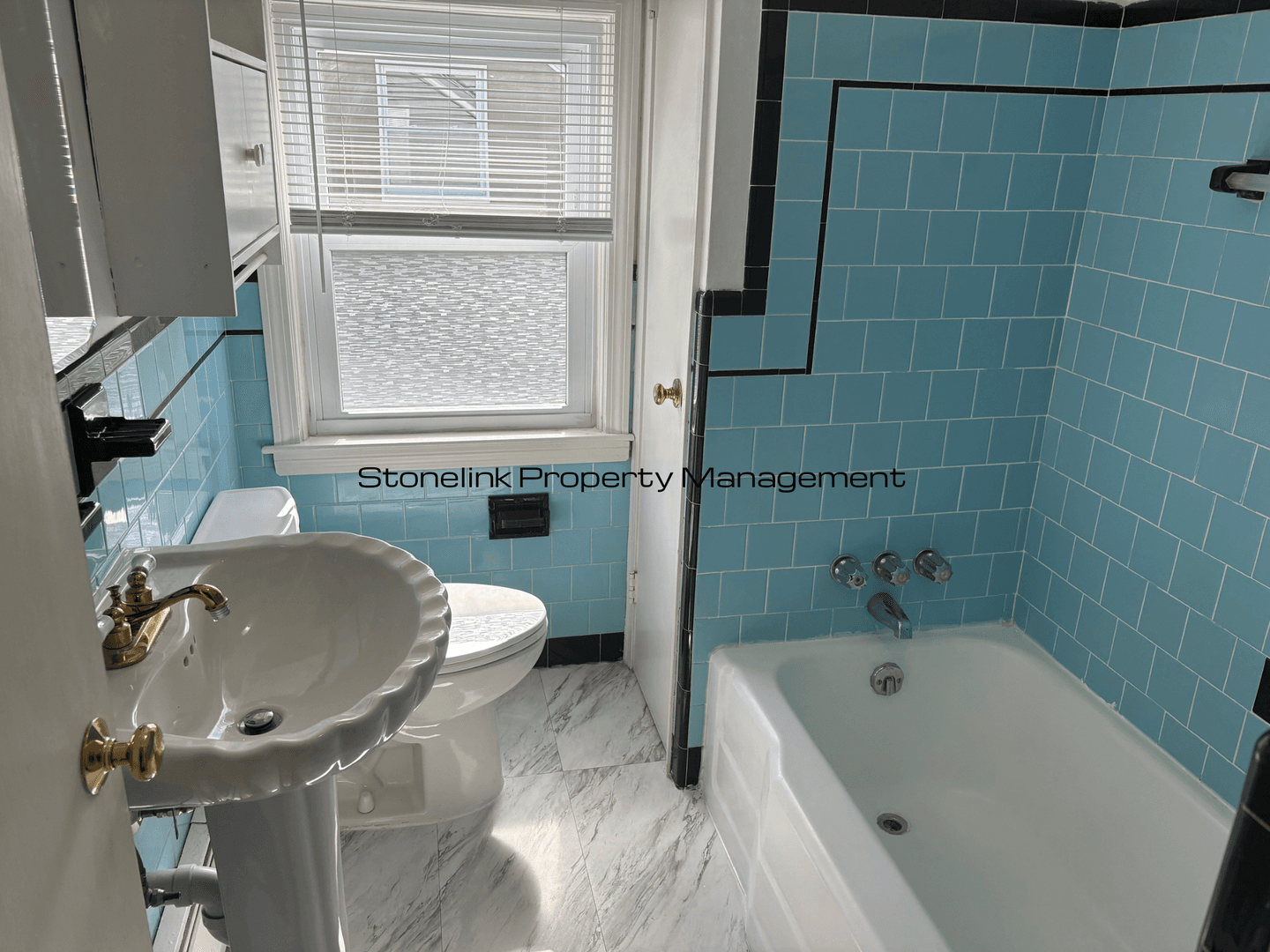 Johnston Apartment: 39 George Waterman Road