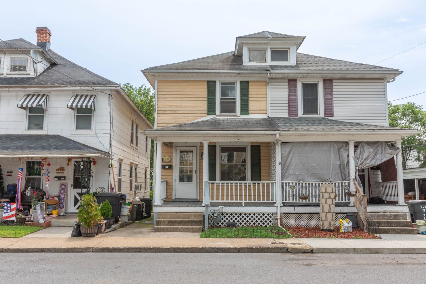 Martinsburg House: 124 S Kentucky Ave