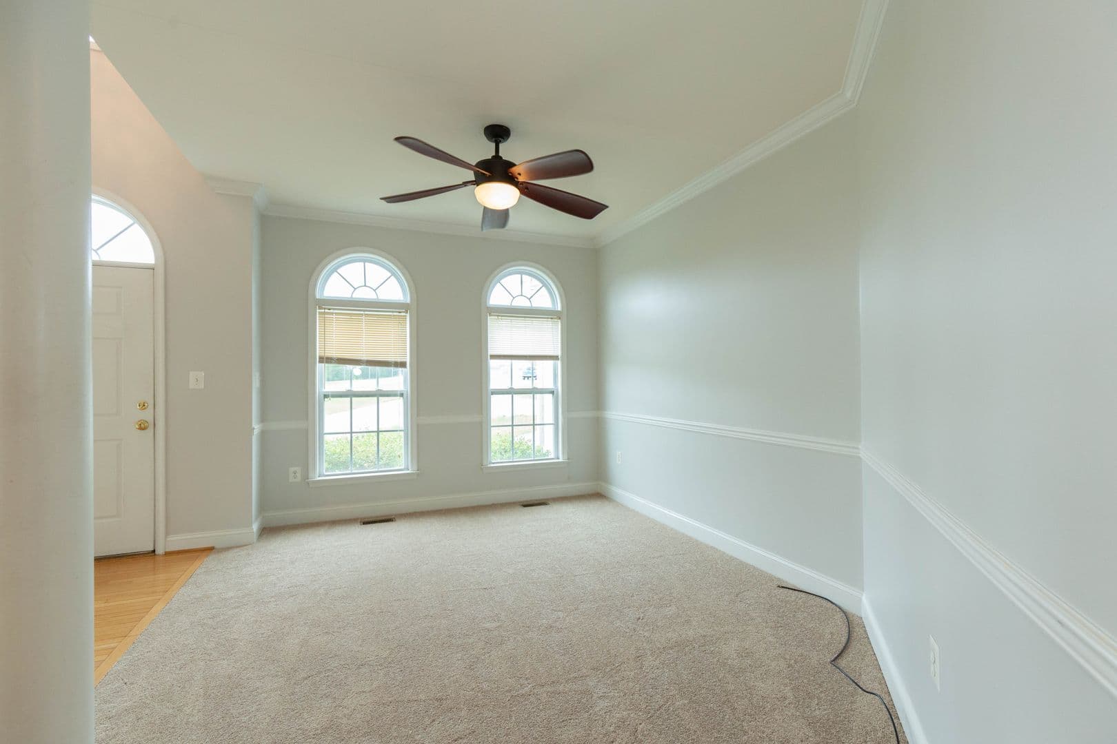 Martinsburg House: 391 Sheerer Dr