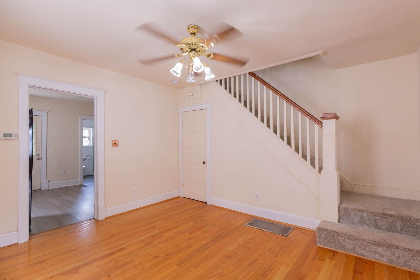 Martinsburg House: 124 S Kentucky Ave