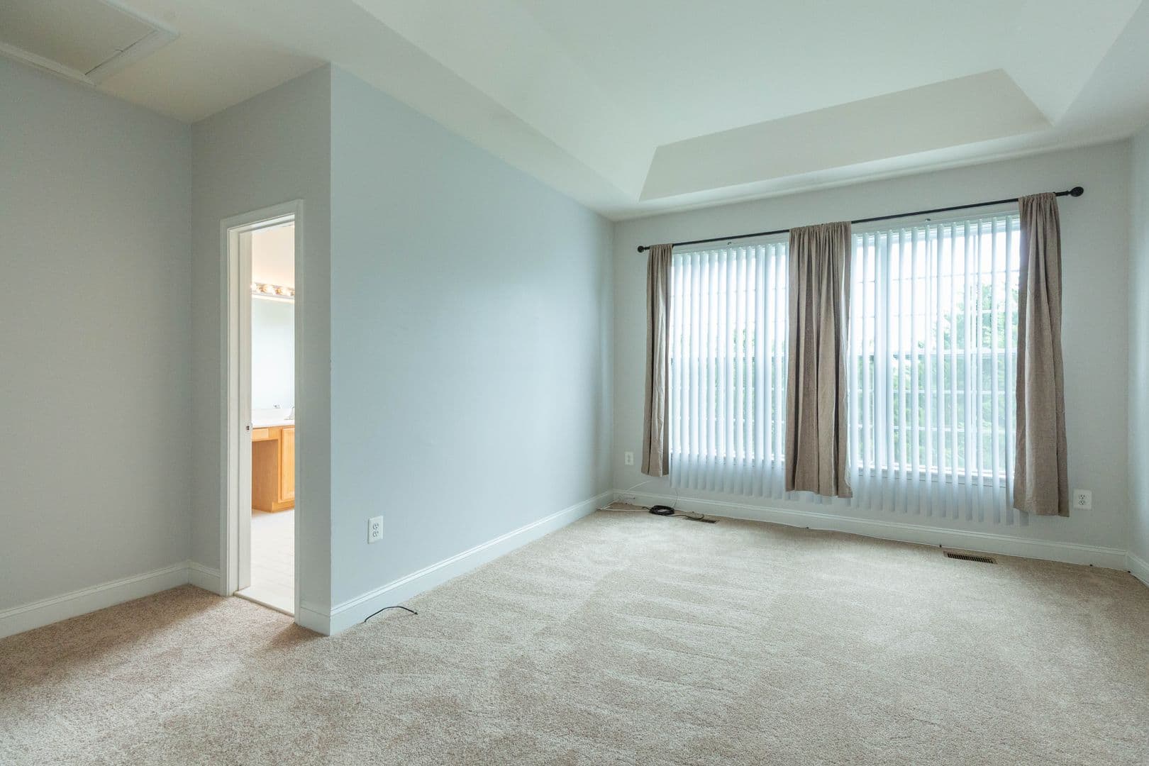 Martinsburg House: 391 Sheerer Dr