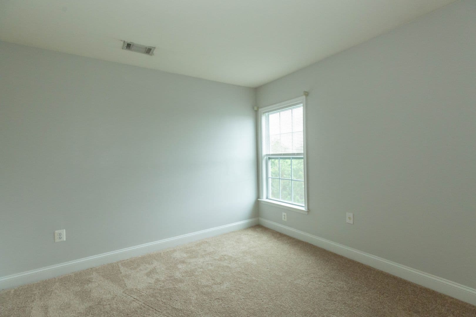 Martinsburg House: 391 Sheerer Dr