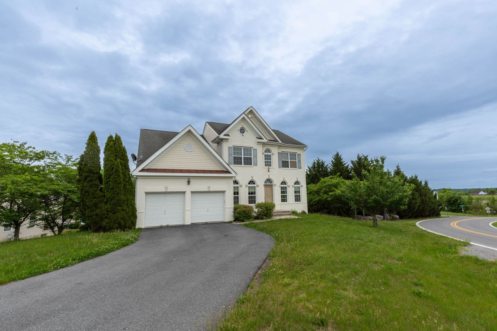 Martinsburg House: 391 Sheerer Dr